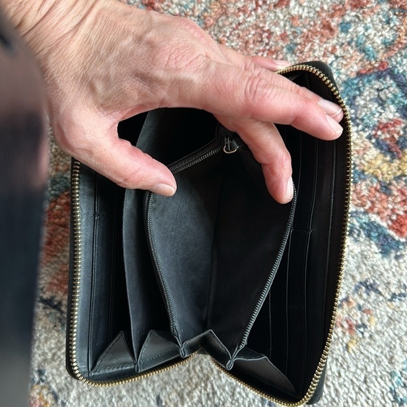 GUCCI Sherry Round Zippy Long Wallet Leather Black Red Authentic MWa0102 - Picture 5 of 9